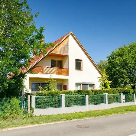 Carlo By Interhome Apartmán Balatonszárszó