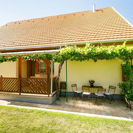 Carlo By Interhome Apartmán *