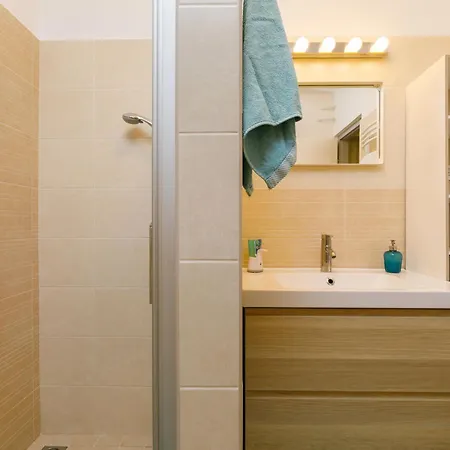 Carlo By Interhome Apartmán *